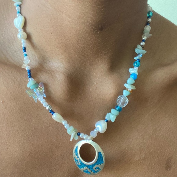 Beaded necklace - Picture 3 of 10